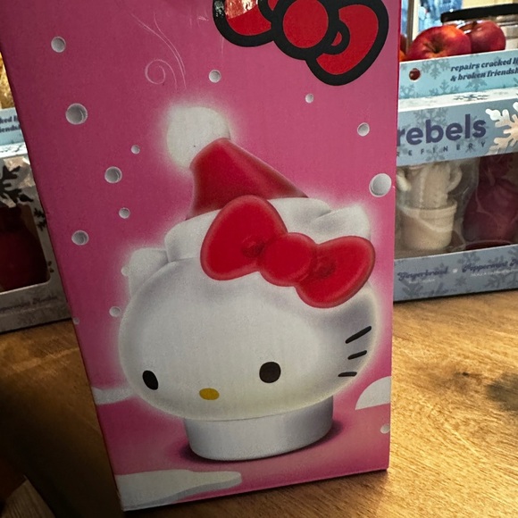 Hello Kitty Oil Diffuser - Picture 3 of 7